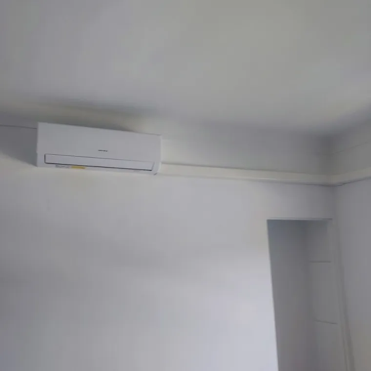 Entretien d'un climatiseur mural dans une maison chez un particulier à Vitrolles , Vitrolles, Le Froid Phocéen