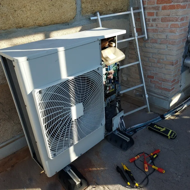 Dépannage sur un groupe climatisation ,Vitrolles, Le Froid Phocéen